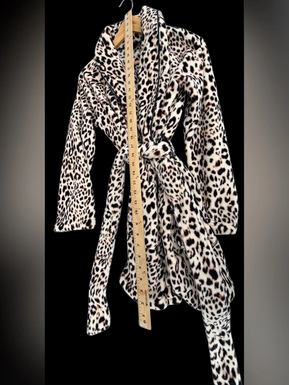 Victoria’s Secret Sz XS Bathrobe Leopard Animal Print Robe Warm Pockets Pajamas